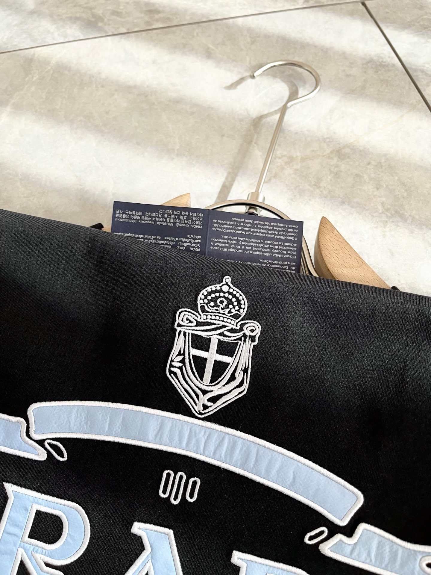 Prada Milano Logo Embroidered Cotton T-Shirt Casual Short Sleeve Tee 8 i1739729400414 9194 0 7