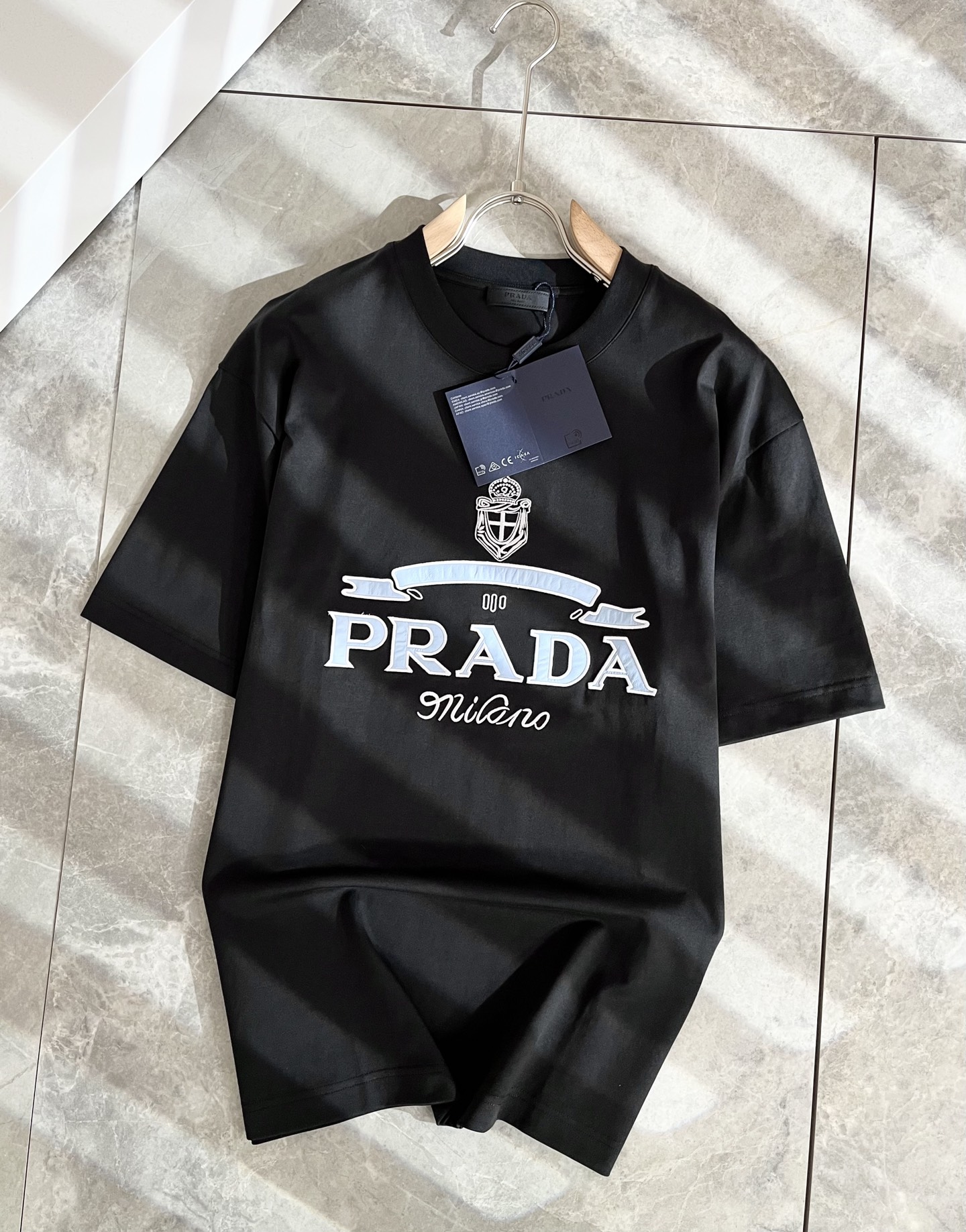Prada Milano Logo Embroidered Cotton T-Shirt Casual Short Sleeve Tee 2 i1739729401353 6610 0 1