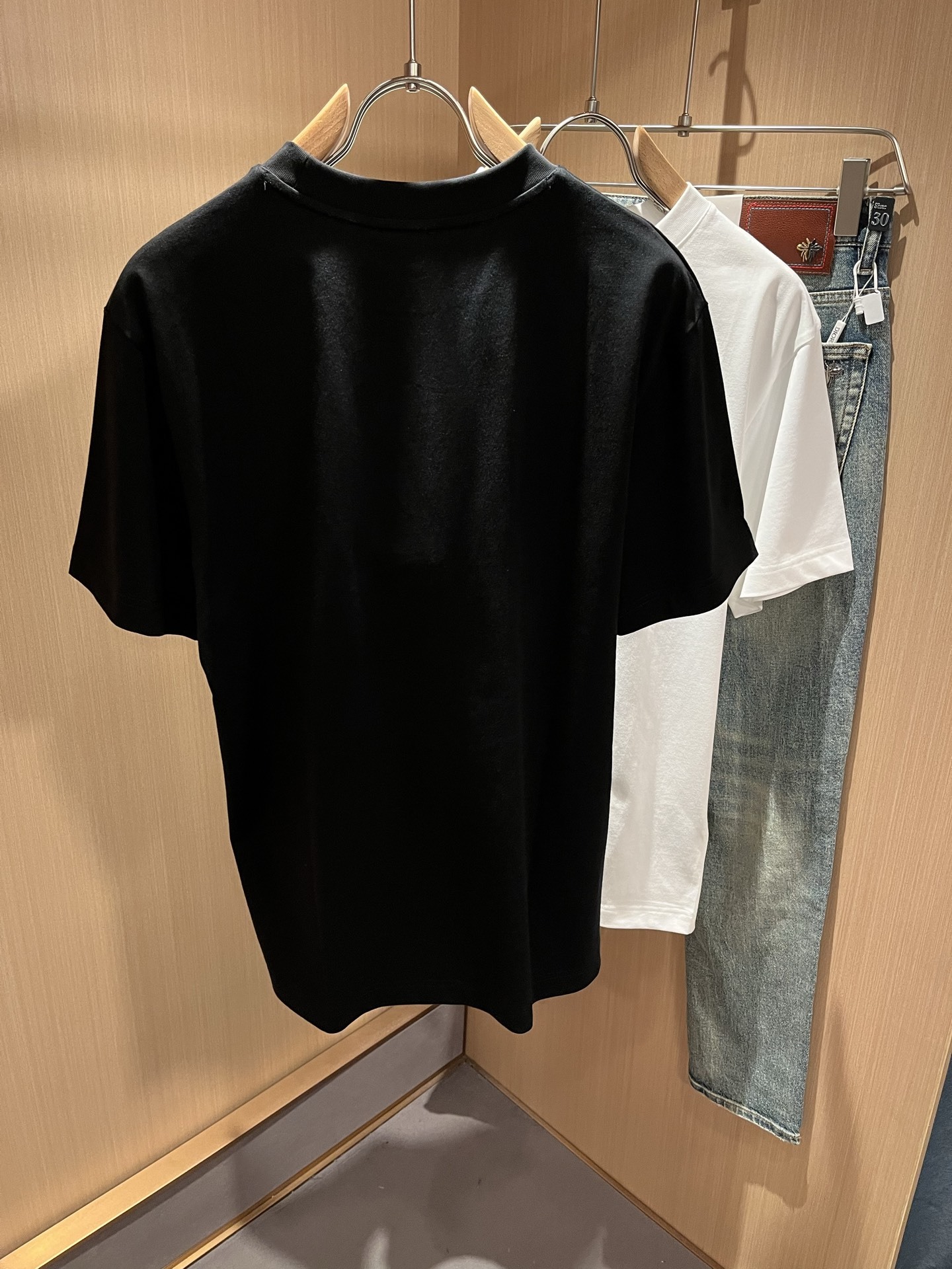 BURBER*Y巴*莉2025春夏新品短袖T恤,重磅来袭,最近比较火热的环保纯棉面料制作而成,高端户外