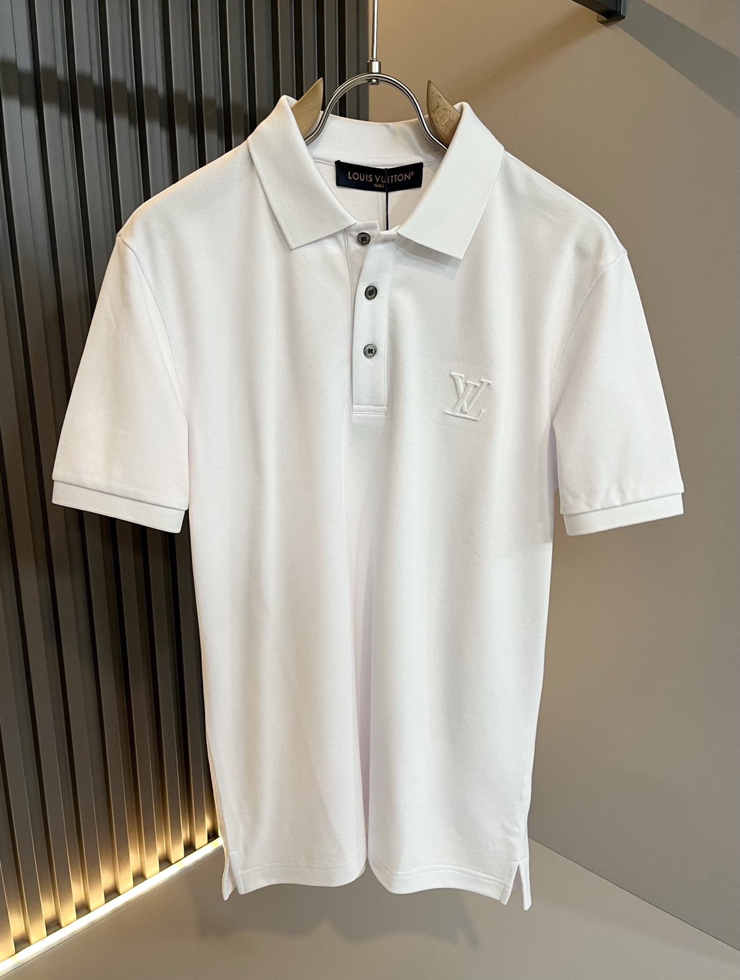 Louis Vuitton 2025 Spring/Summer Polo Shirt with Embroidered Logo 3 i1740242992588 2385 0 1