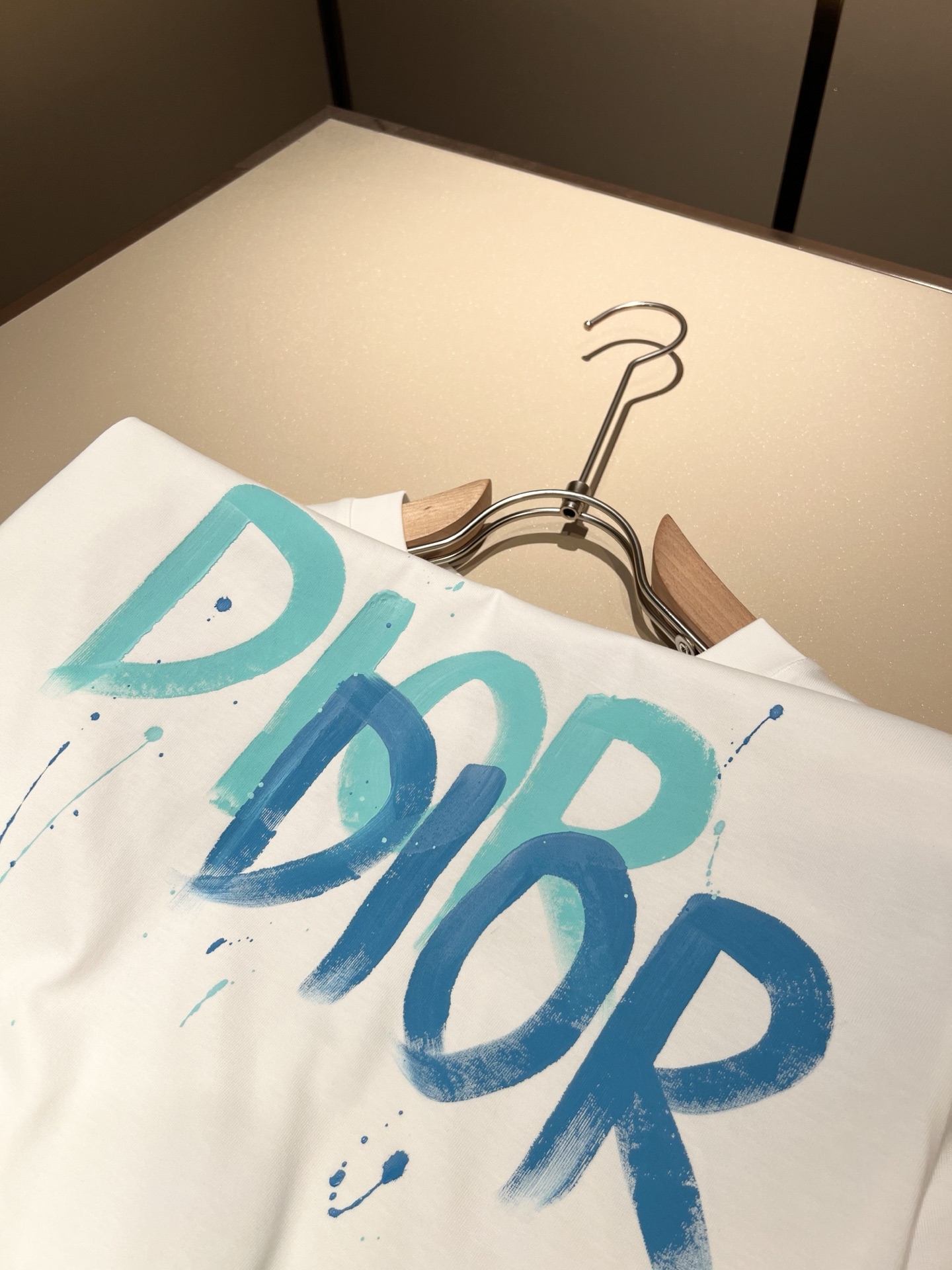  Dio*迪家 2025春夏新款男女同款👫短袖T恤，专柜同步发售！定制专属260克纯棉面料，定制原版工艺