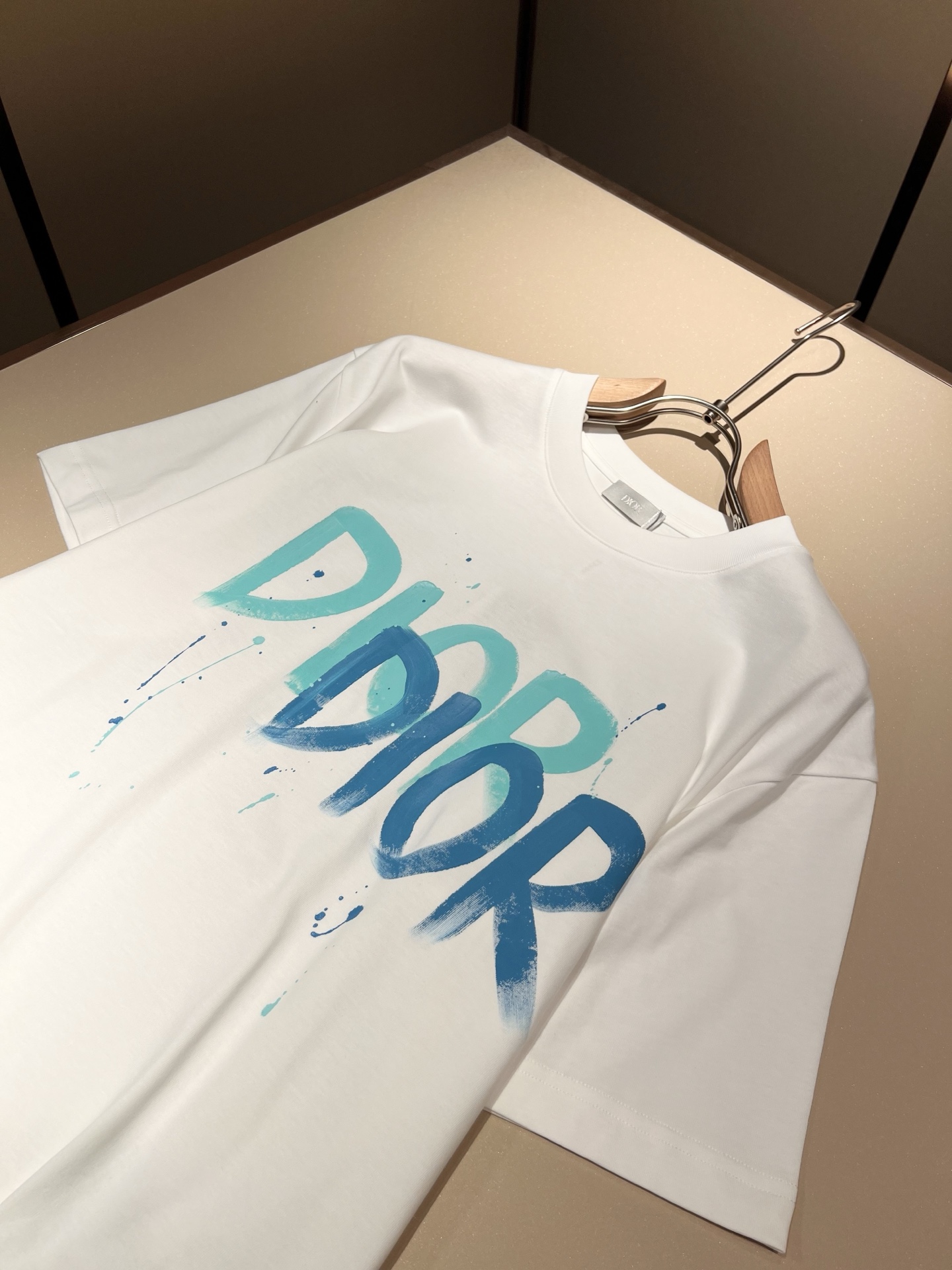  Dio*迪家 2025春夏新款男女同款👫短袖T恤，专柜同步发售！定制专属260克纯棉面料，定制原版工艺