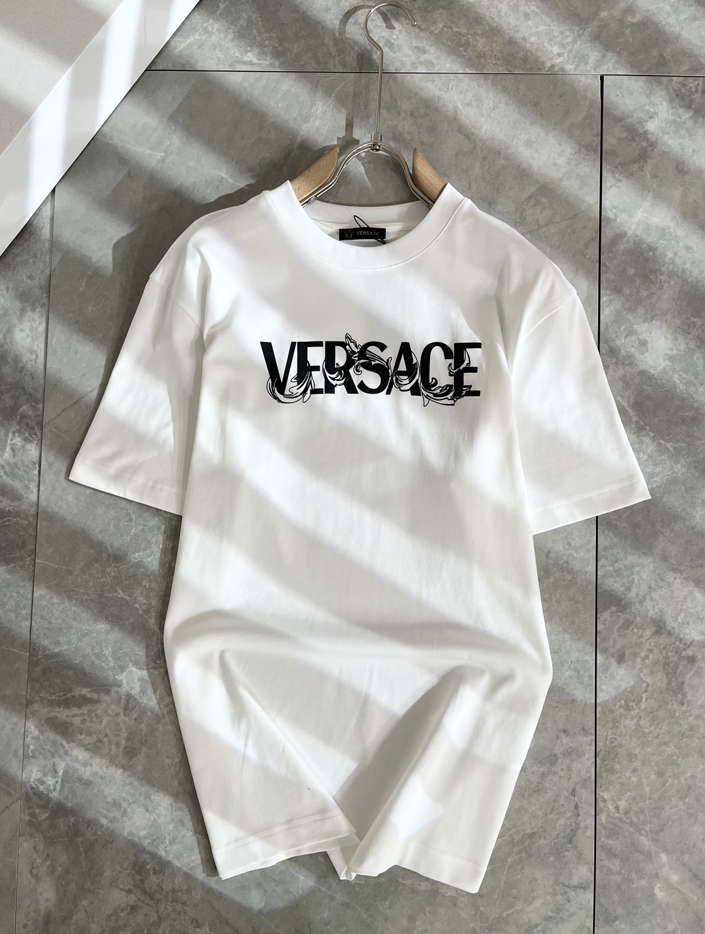 VERS*CE/范*哲  2025春夏新品原单短袖T恤，VERS*CE/范*哲  贸易公司渠道 产品 