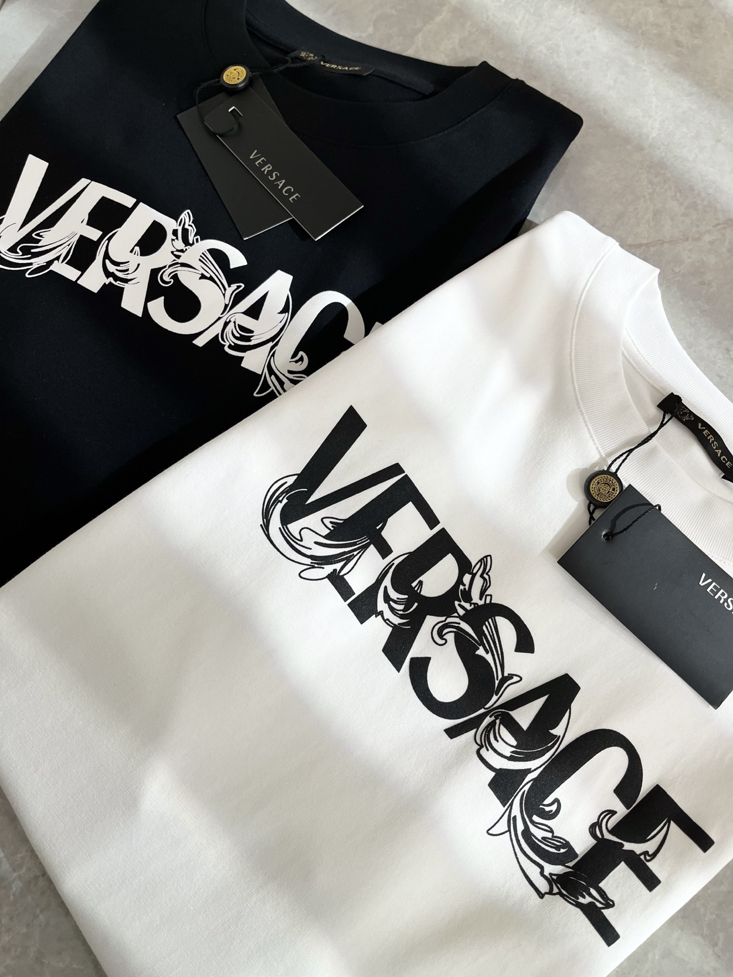  VERS*CE/范*哲  2025春夏新品原单短袖T恤，VERS*CE/范*哲  贸易公司渠道 产品 