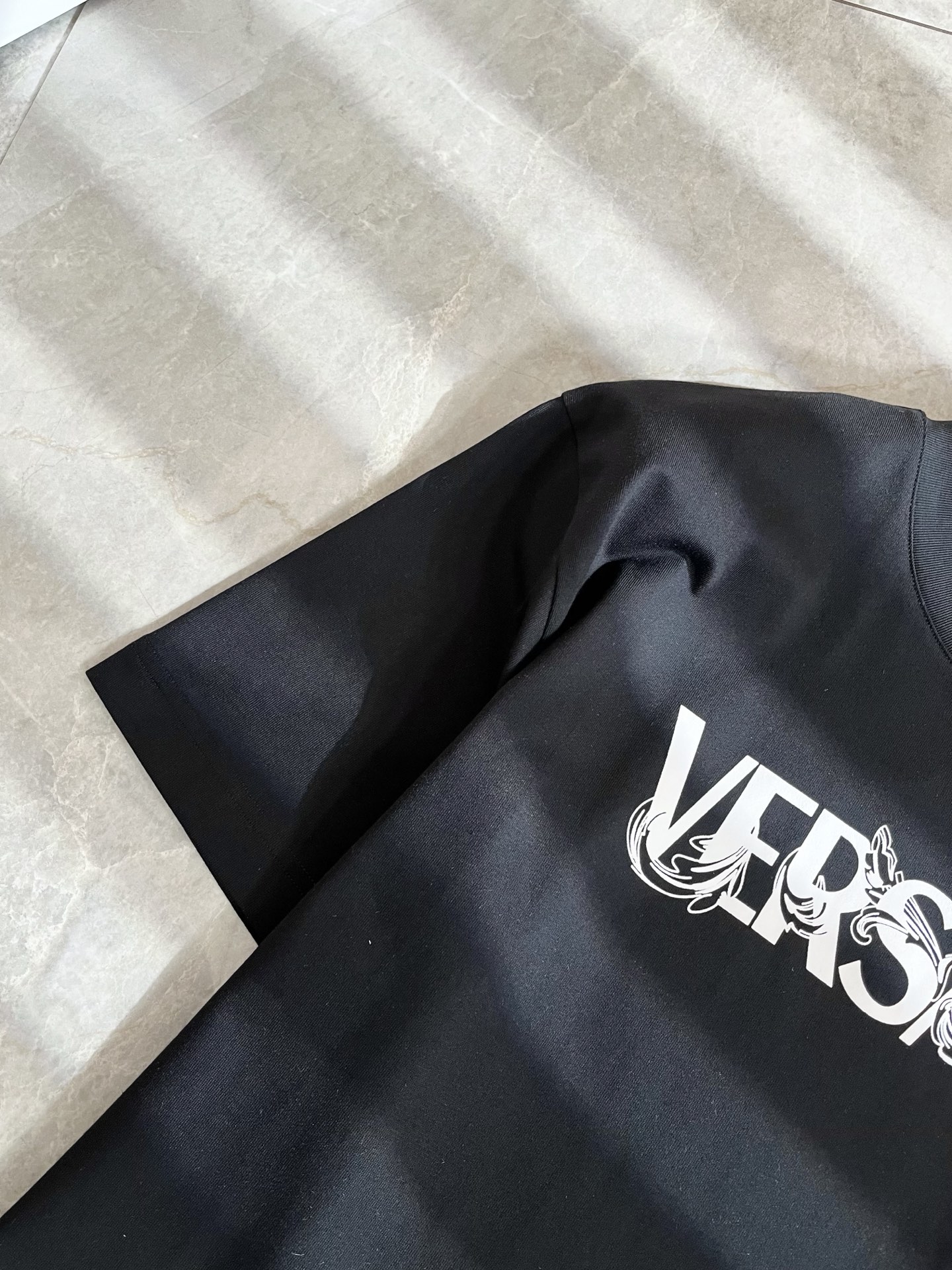  VERS*CE/范*哲  2025春夏新品原单短袖T恤，VERS*CE/范*哲  贸易公司渠道 产品 