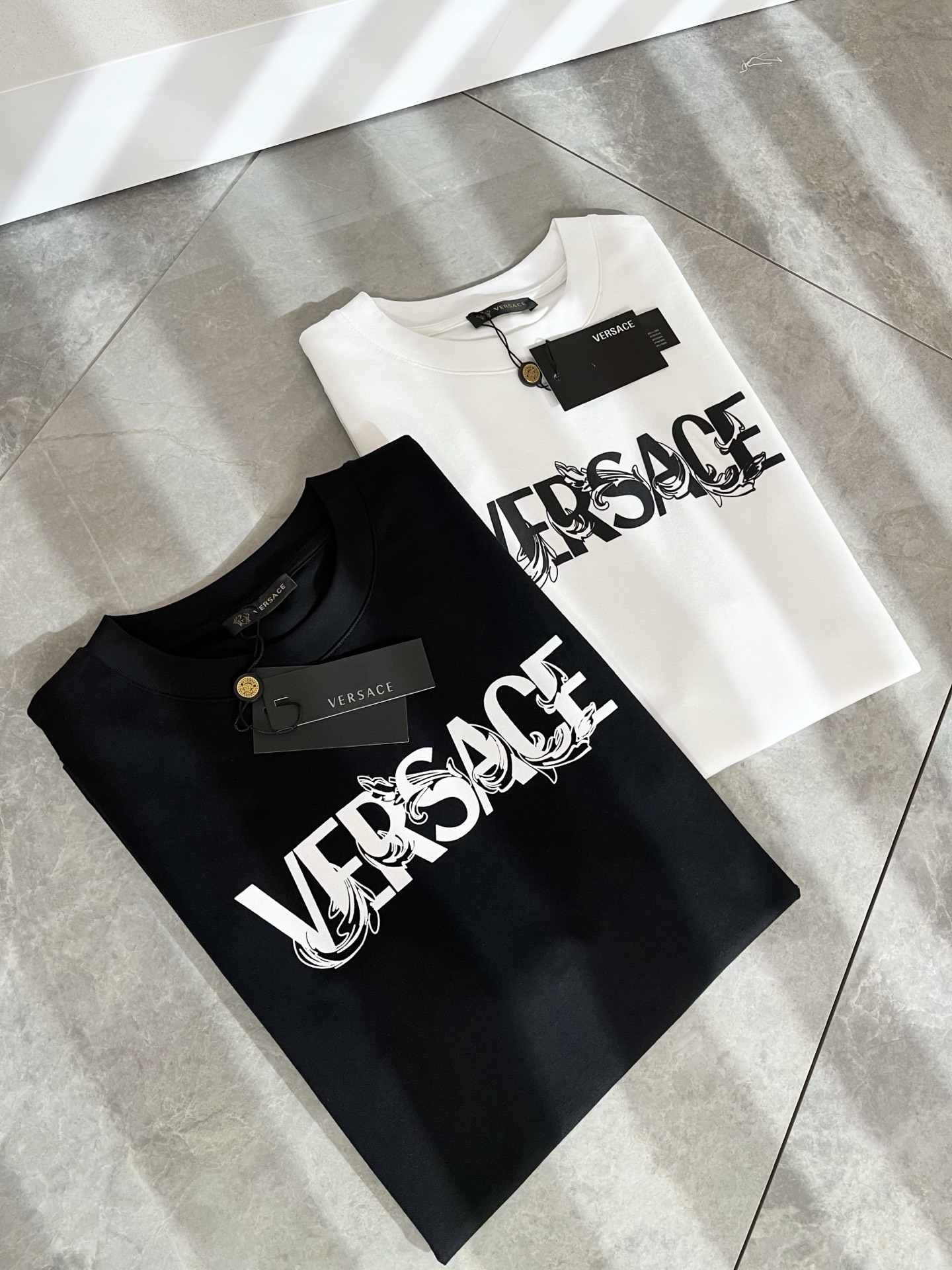  VERS*CE/范*哲  2025春夏新品原单短袖T恤，VERS*CE/范*哲  贸易公司渠道 产品 