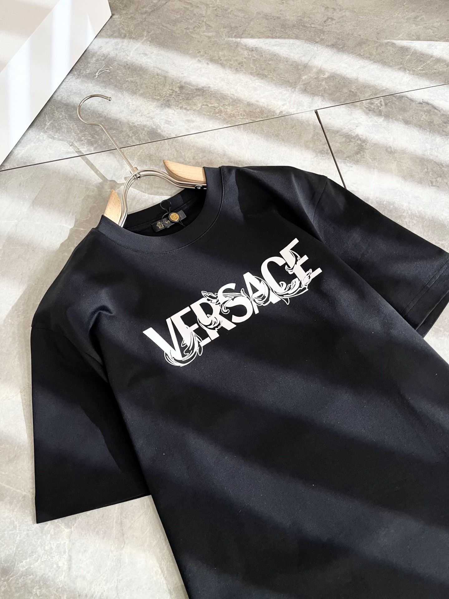  VERS*CE/范*哲  2025春夏新品原单短袖T恤，VERS*CE/范*哲  贸易公司渠道 产品 