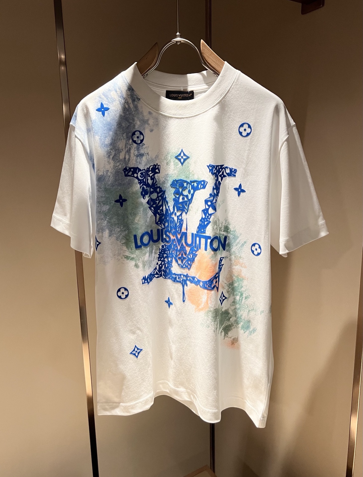Louis Vuit*on 2025春夏路易家族轻奢Monogram印花工艺短袖T恤,男女同款👫背后反