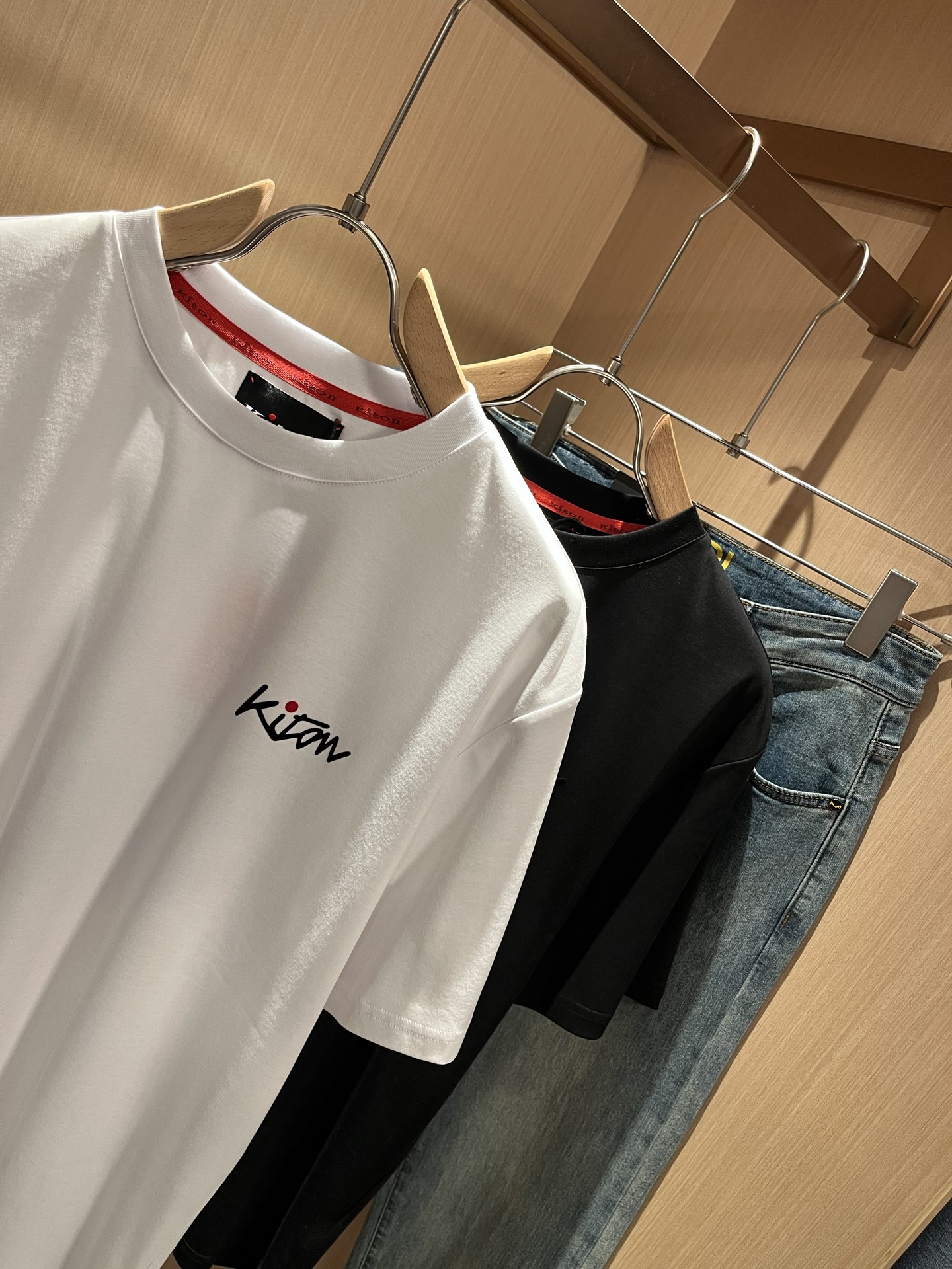 Kiton  男士短袖T恤服装,男 2