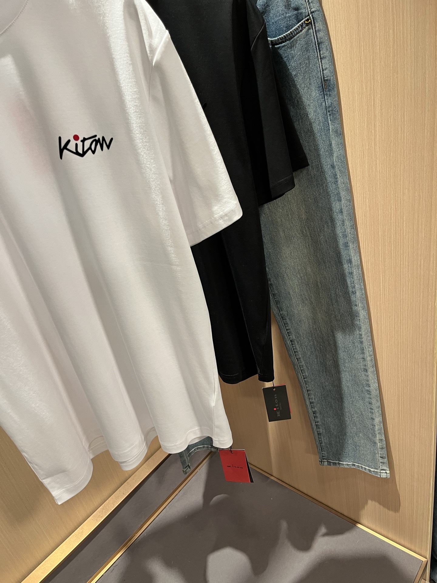 Kiton  男士短袖T恤服装,男 7