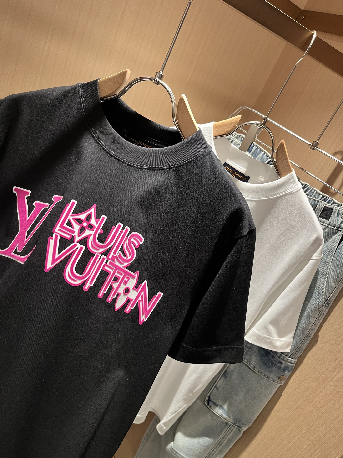 Louis Vuitton 2025春夏全新系列 短袖T恤服装,男,女 8