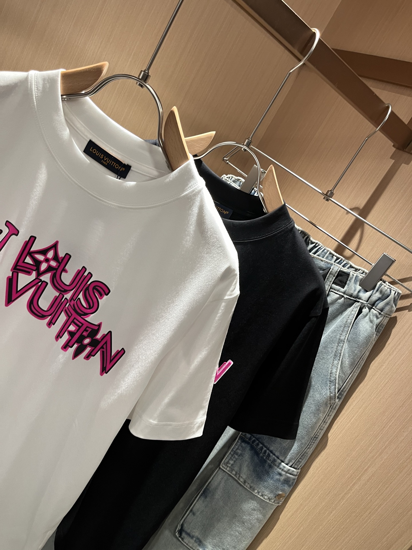 Louis Vuitton 2025春夏全新系列 短袖T恤服装,男,女 2