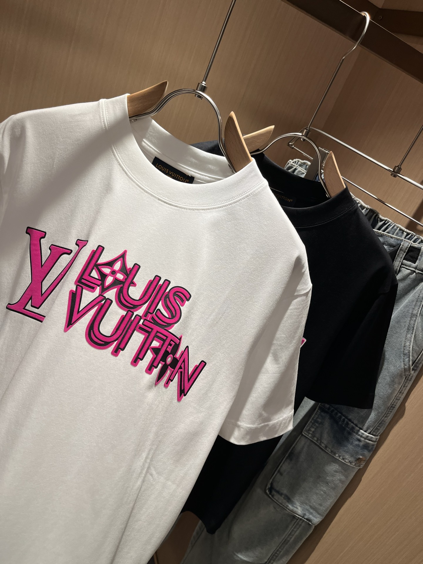 Louis Vuitton 2025春夏全新系列 短袖T恤服装,男,女 8