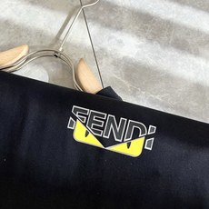 FEN*I 芬*迪2026春夏新款FD家族FF男女同款👫短袖T恤,男女同款👫百搭极简短袖。意大利原厂订单 FEN*I 芬*迪2026春夏新款FD家族FF男女同款👫短袖T恤,男女同款👫百搭极简短袖。意大利原厂订单