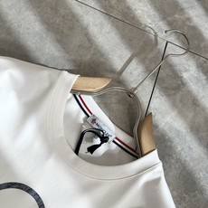 Moncler蒙家 2026春夏最新男女同款👫贸易订单短袖T恤,全品相!!网红款!采用logo图案压胶设 Moncler蒙家 2026春夏最新男女同款👫贸易订单短袖T恤,全品相!!网红款!采用logo图案压胶设
