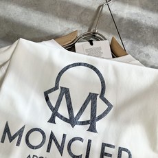 Moncler蒙家 2026春夏最新男女同款👫贸易订单短袖T恤,全品相!!网红款!采用logo图案压胶设 Moncler蒙家 2026春夏最新男女同款👫贸易订单短袖T恤,全品相!!网红款!采用logo图案压胶设