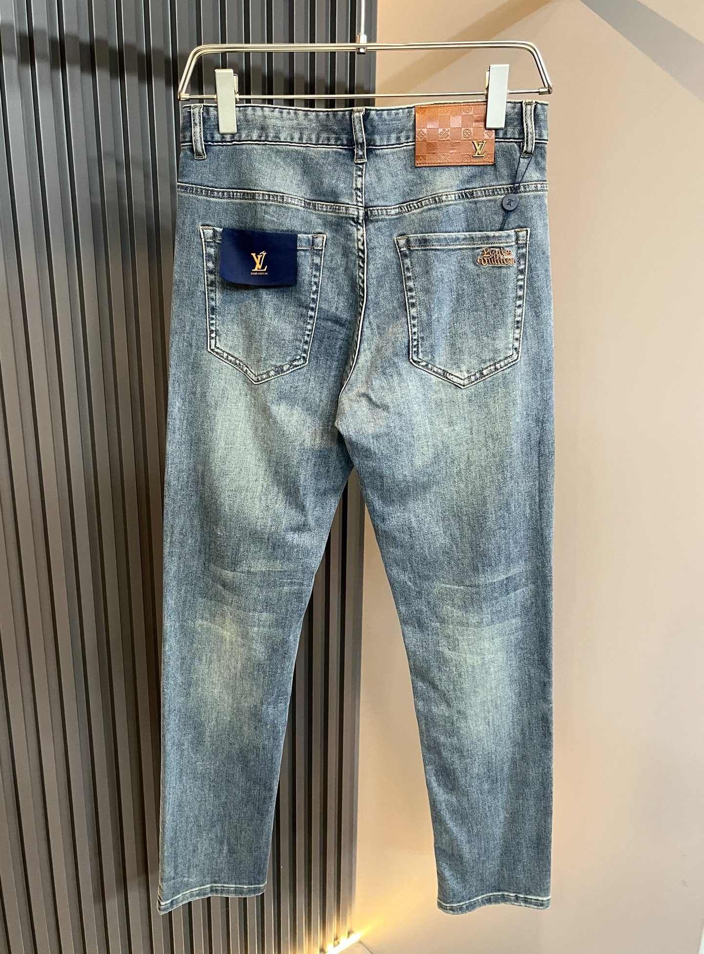 Louis Vuitton 经典仔裤系列 牛仔长裤服装,男 3