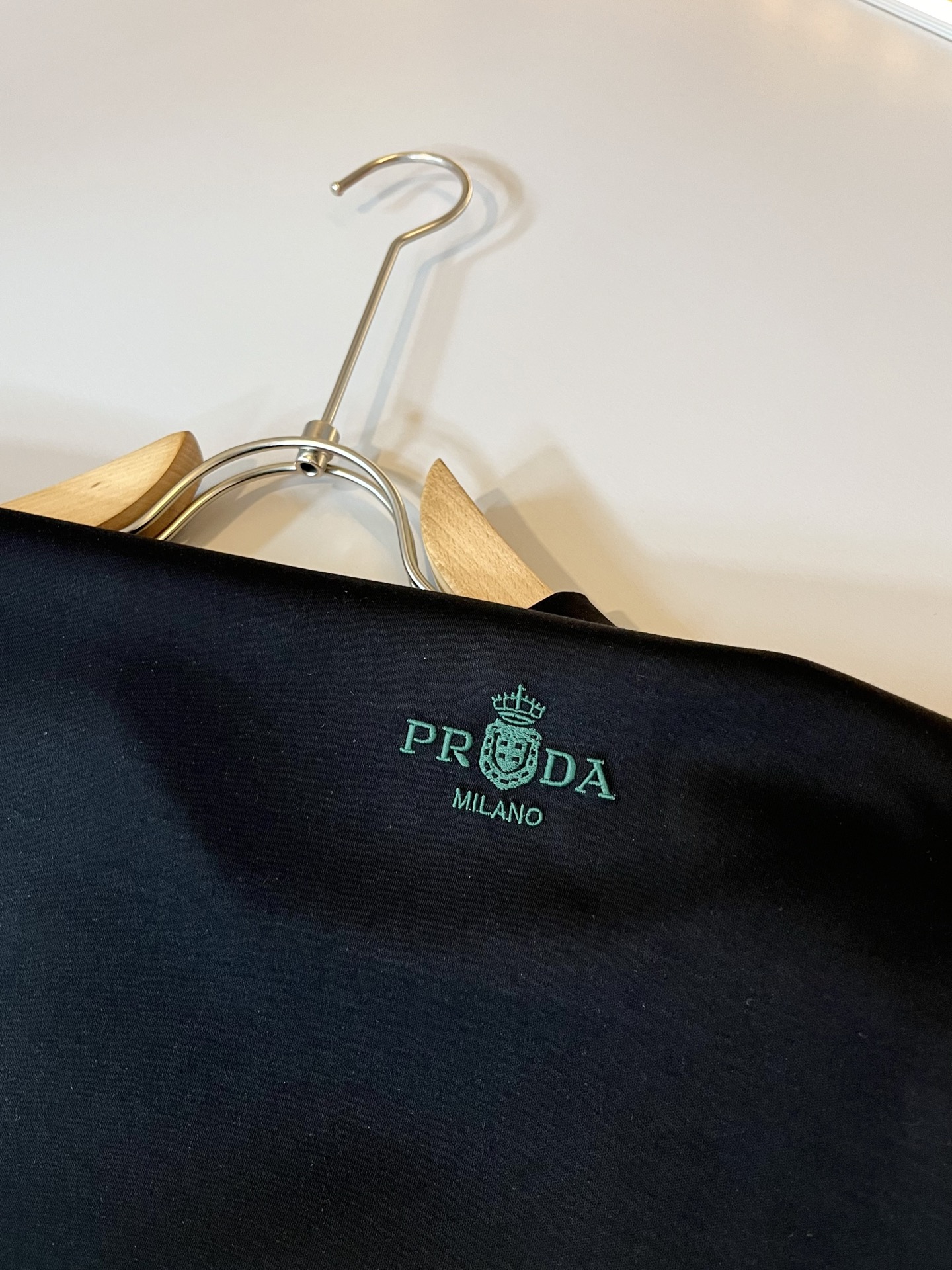 Prada  短袖T恤服装 8