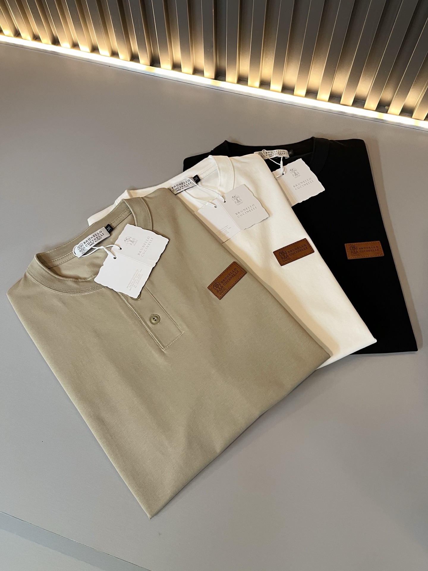 Brunello Cucineli  男士短袖T恤服装,男 3