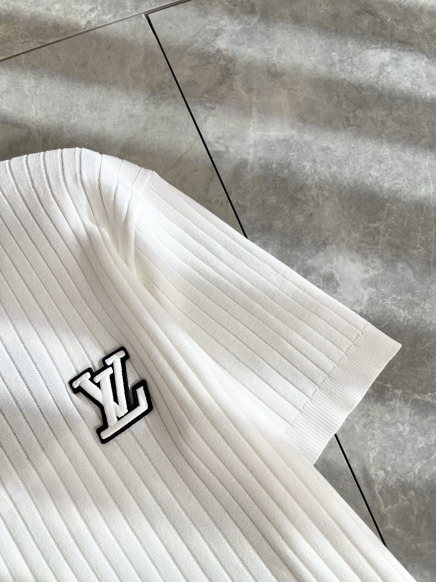 Louis Vuitton 路易家族 针织短袖服装 6