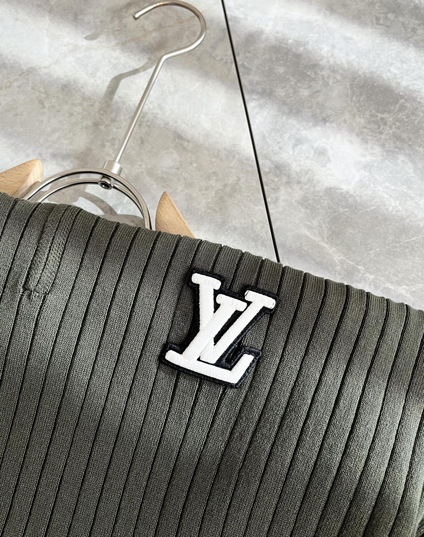 Louis Vuitton 路易家族 针织短袖服装 8