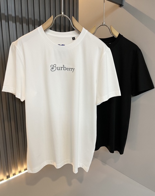 Burberry 2025 Spring/Summer Unisex Short Sleeve T-Shirt - Embroidered Logo 1 Burberry 2025 Spring/Summer Unisex Short Sleeve T-Shirt - Embroidered Logo