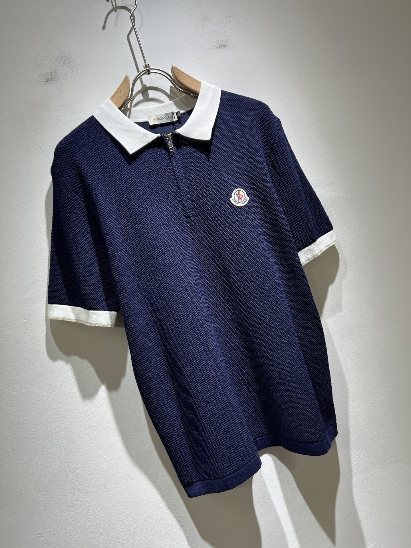 Moncler  T恤moncler,服装 2