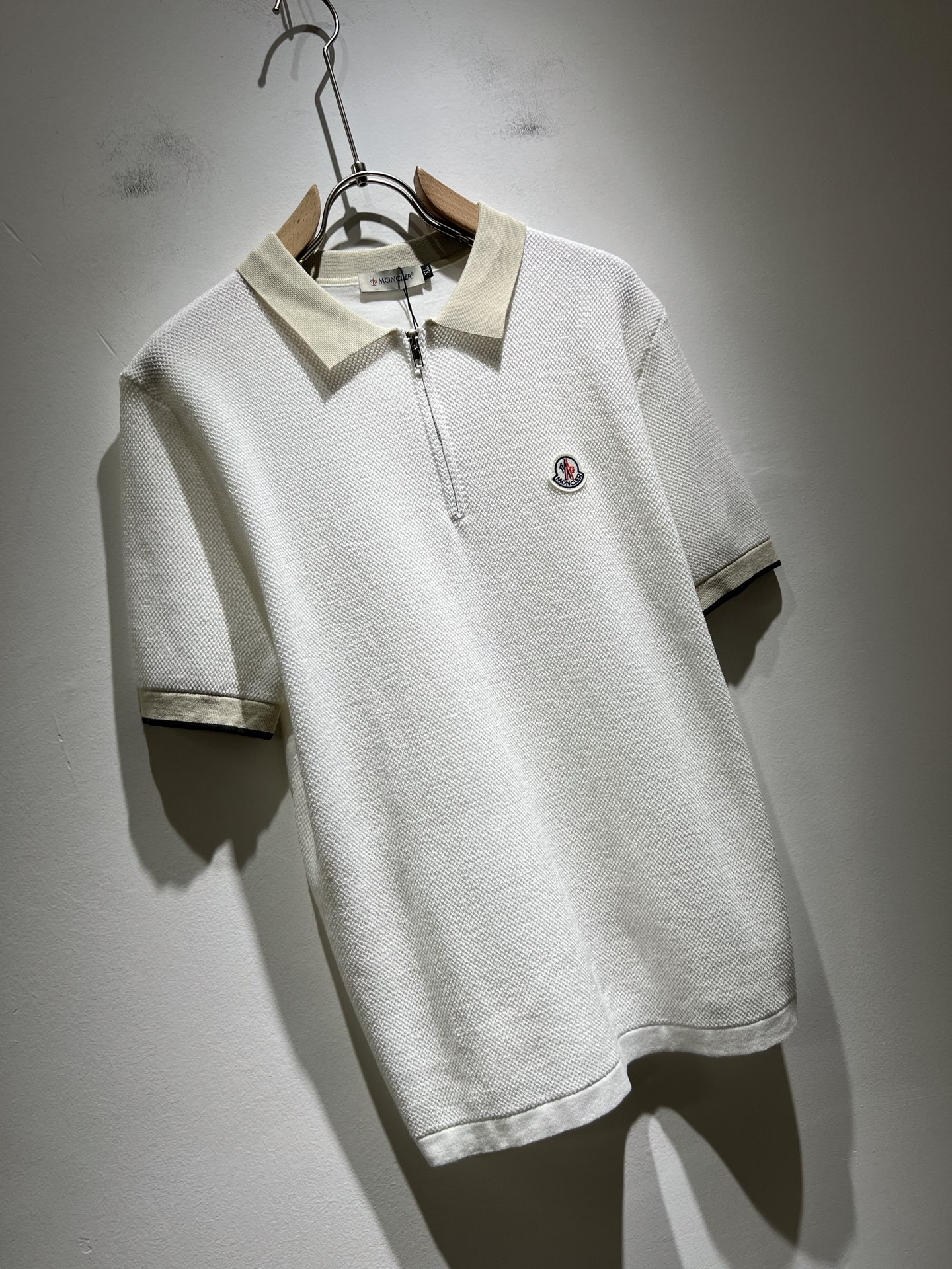 Moncler  T恤moncler,服装 2