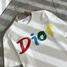 Dio*迪家 2026春夏新款男女同款👫短袖T恤,专柜同步发售!定制专属260克纯棉面料,定制原版工艺螺 Dio*迪家 2026春夏新款男女同款👫短袖T恤,专柜同步发售!定制专属260克纯棉面料,定制原版工艺螺