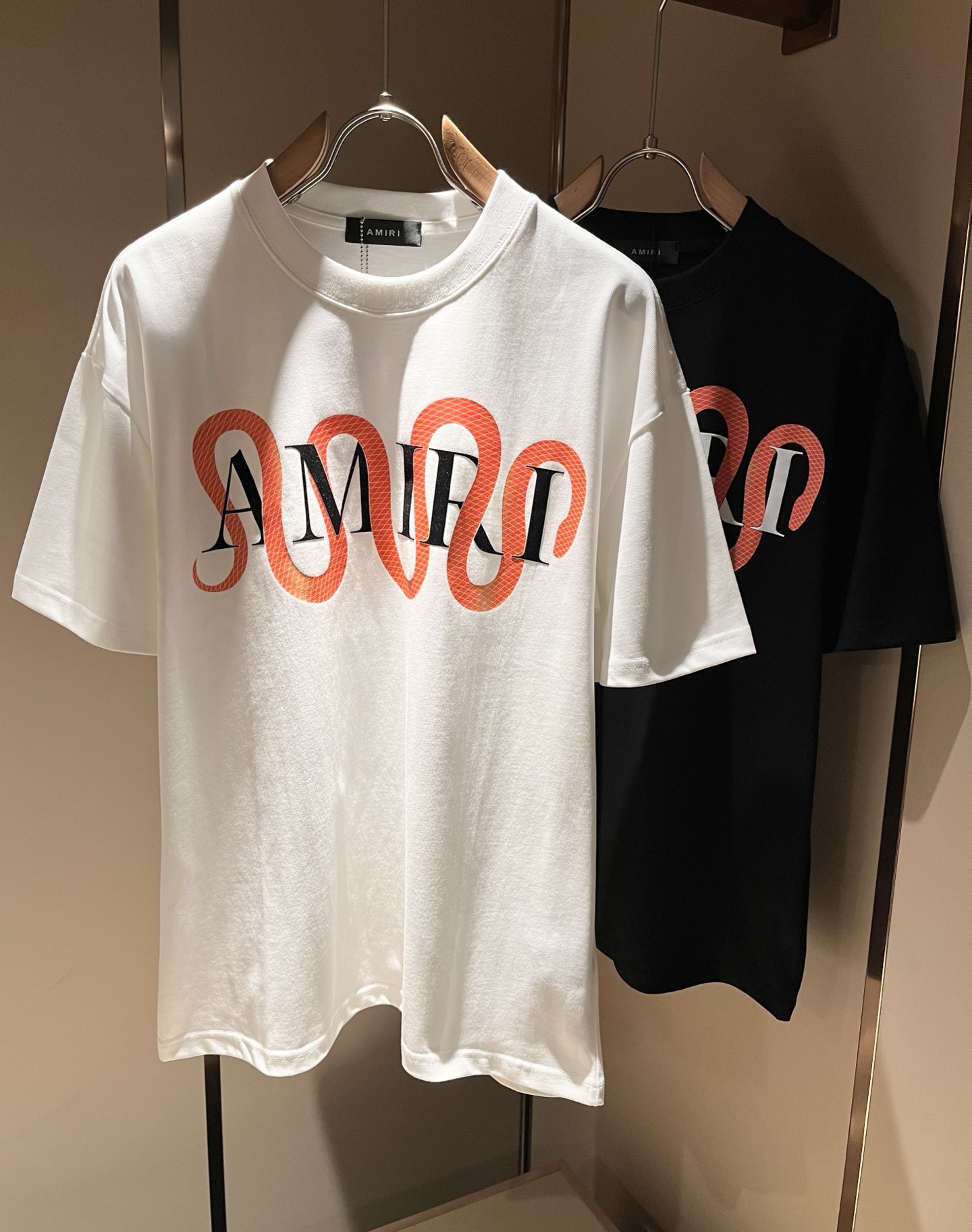 AMIRI 2025春夏新款男女同款👫短袖T恤，最新款全网独家首...