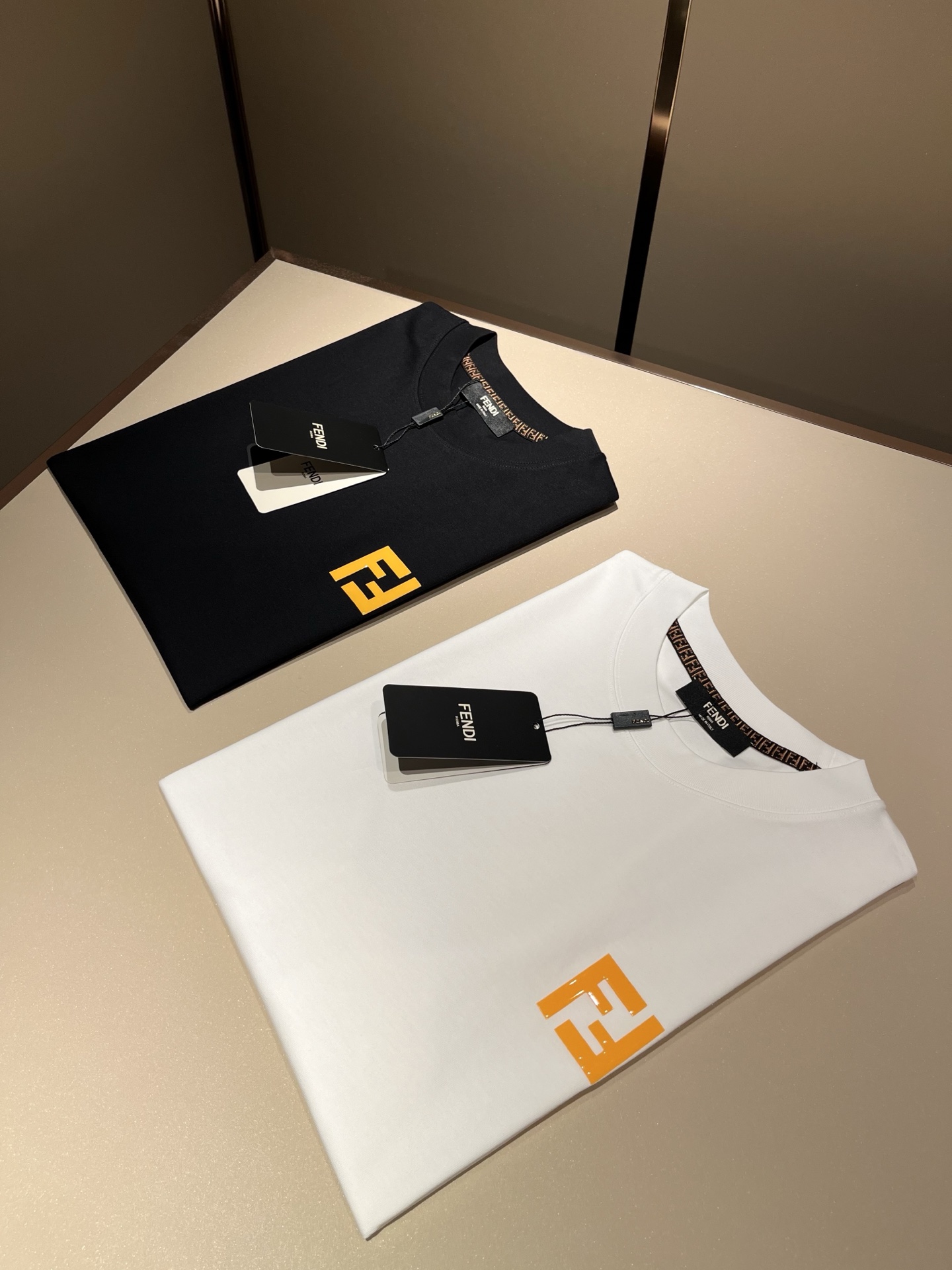 FEN*I 芬*迪2025春夏新款FD家族FF男女同款👫短袖T恤，男女同...