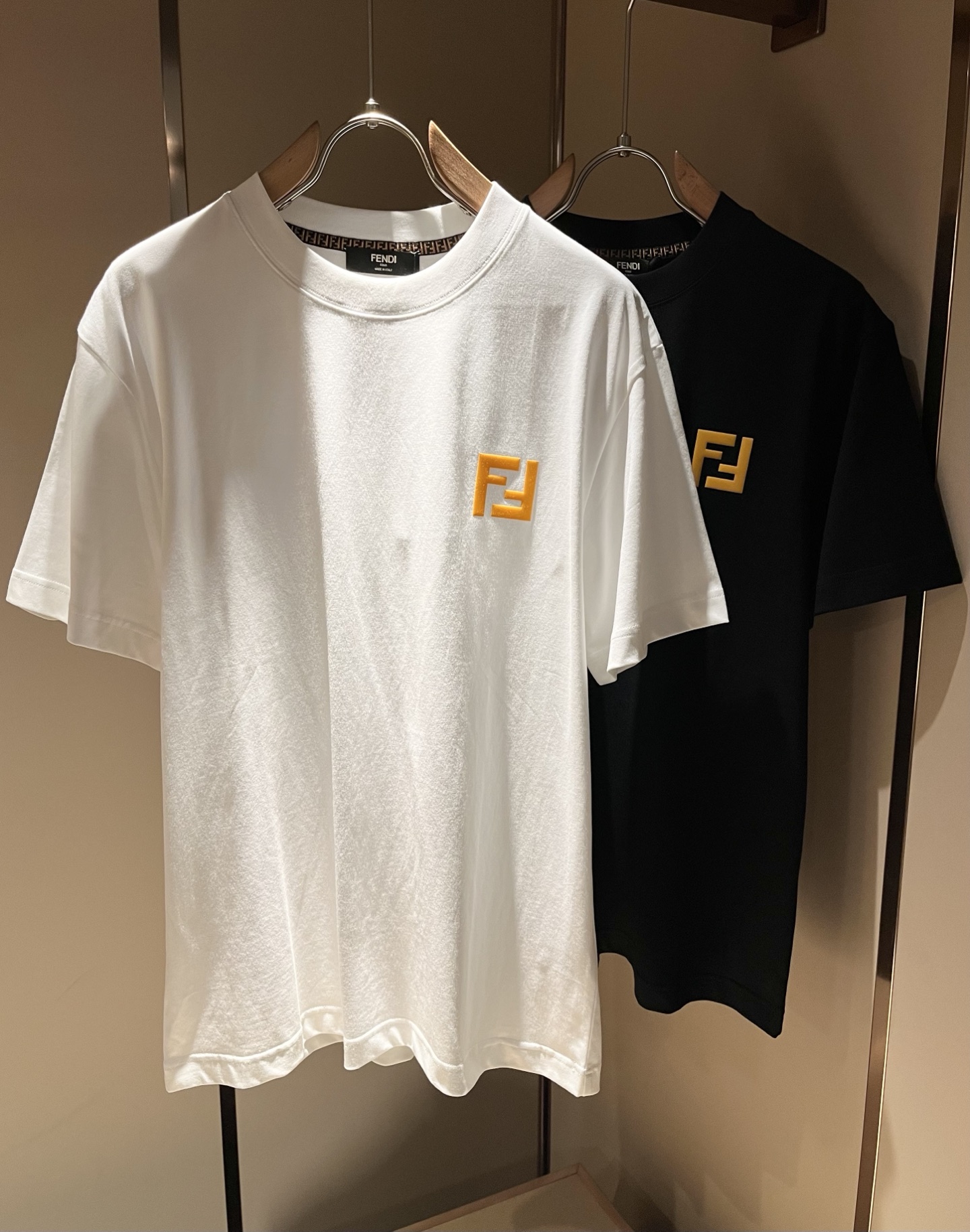 FEN*I 芬*迪2025春夏新款FD家族FF男女同款👫短袖T恤，男女同...