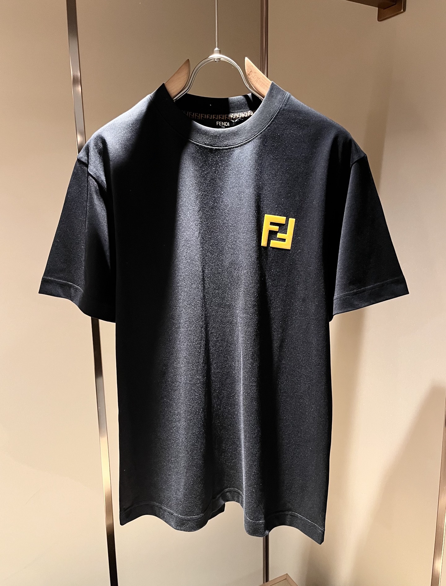 Fendi FD家族 短袖T恤服装,男,女 2 Fendi FD家族 短袖T恤服装,男,女 2
