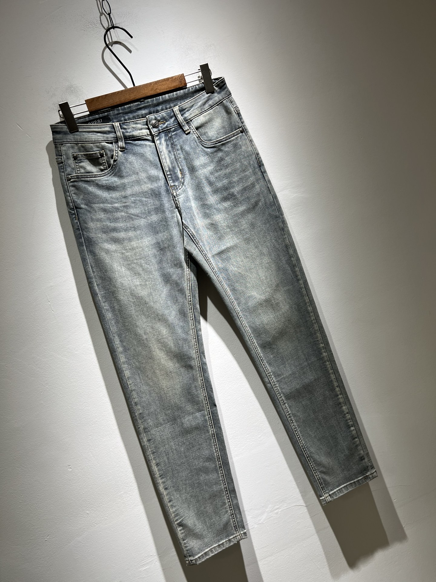 Gucci 2025春夏新品 男士休闲牛仔裤服装,男 2