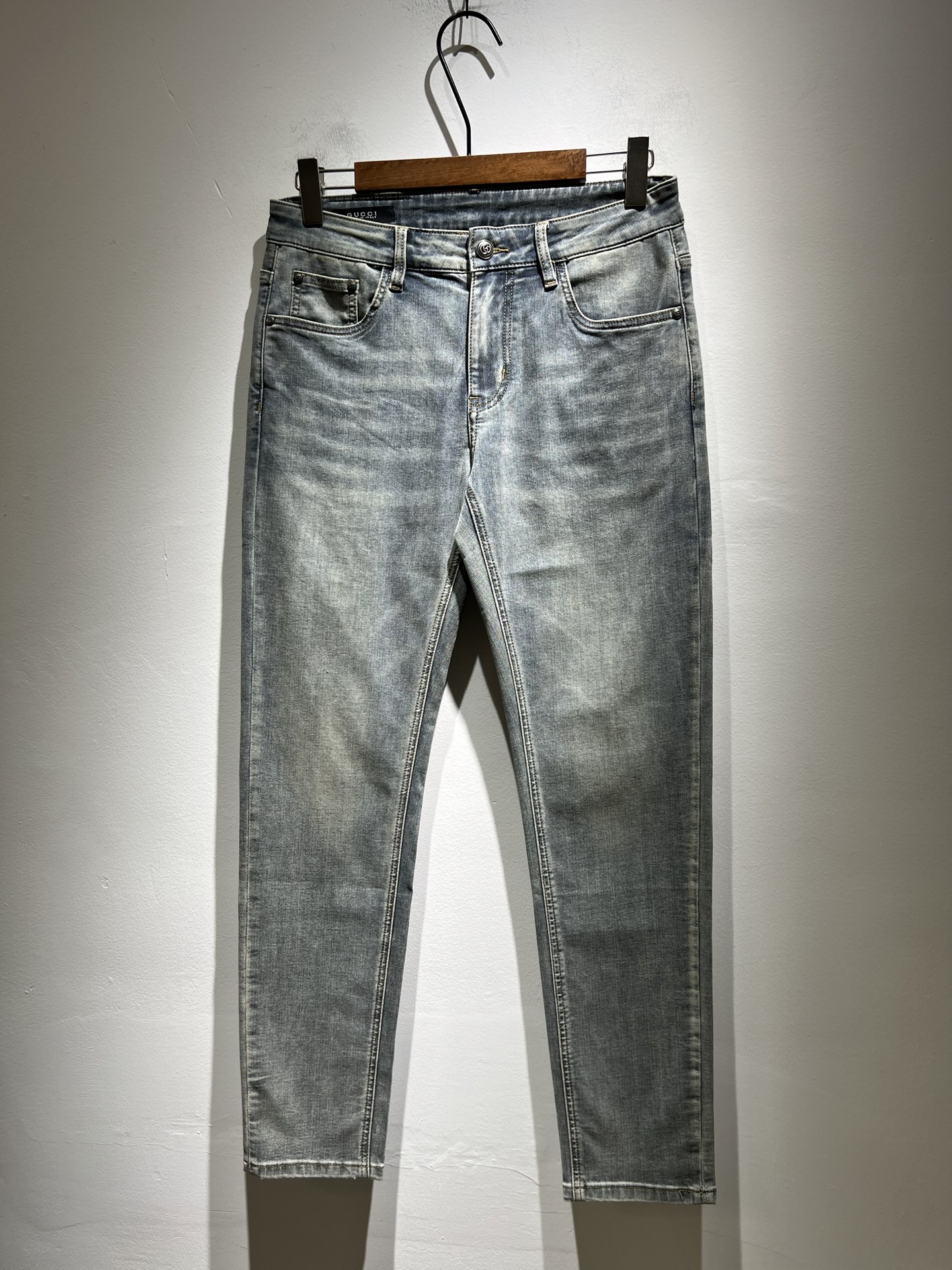 Gucci 2025春夏新品 男士休闲牛仔裤服装,男 1