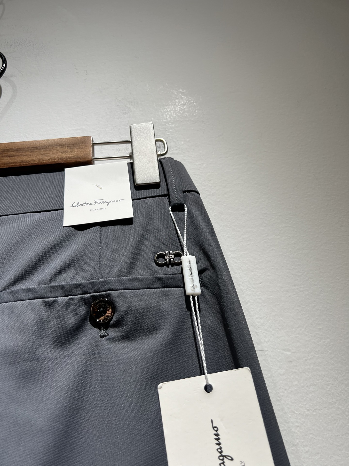 Ferragamo  西裤服装,男 9