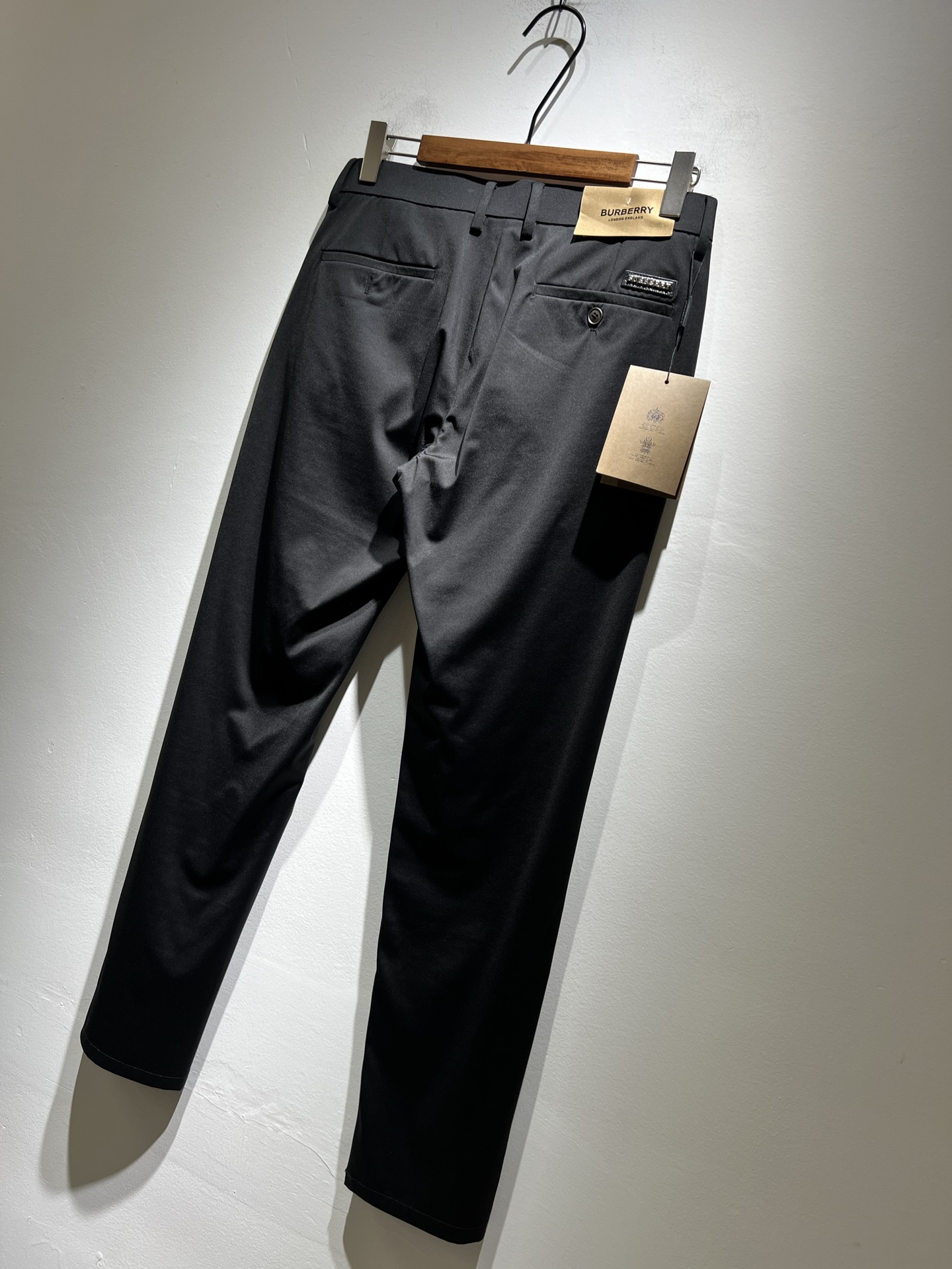 BURBERRY 2025春夏系列 男士休闲西裤服装,包,男 7