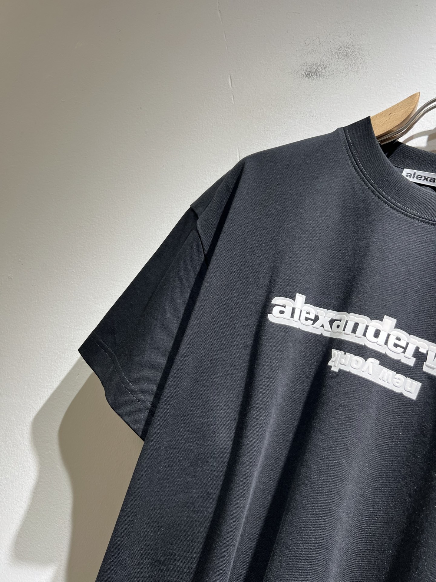 Alexander McQueen 2025春夏款 短袖T恤服装,男,女 6