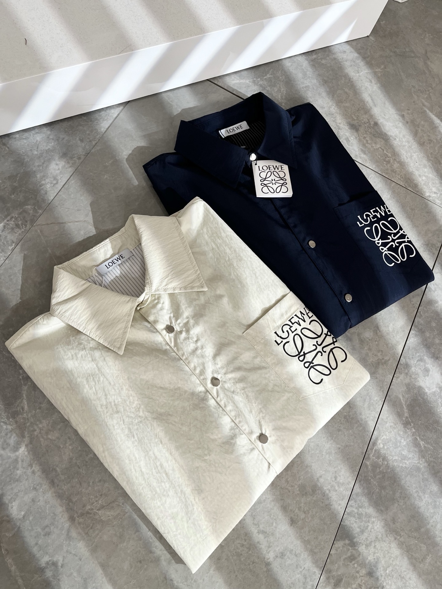 LOEWE  短袖牛仔衬衣服装,男,女 3