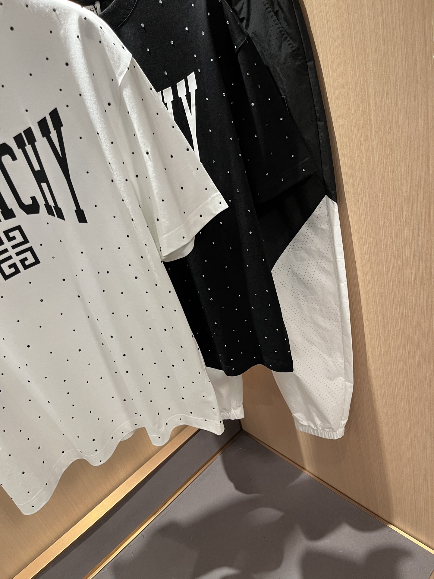 Giv'chy  短袖T恤服装,男,女 7