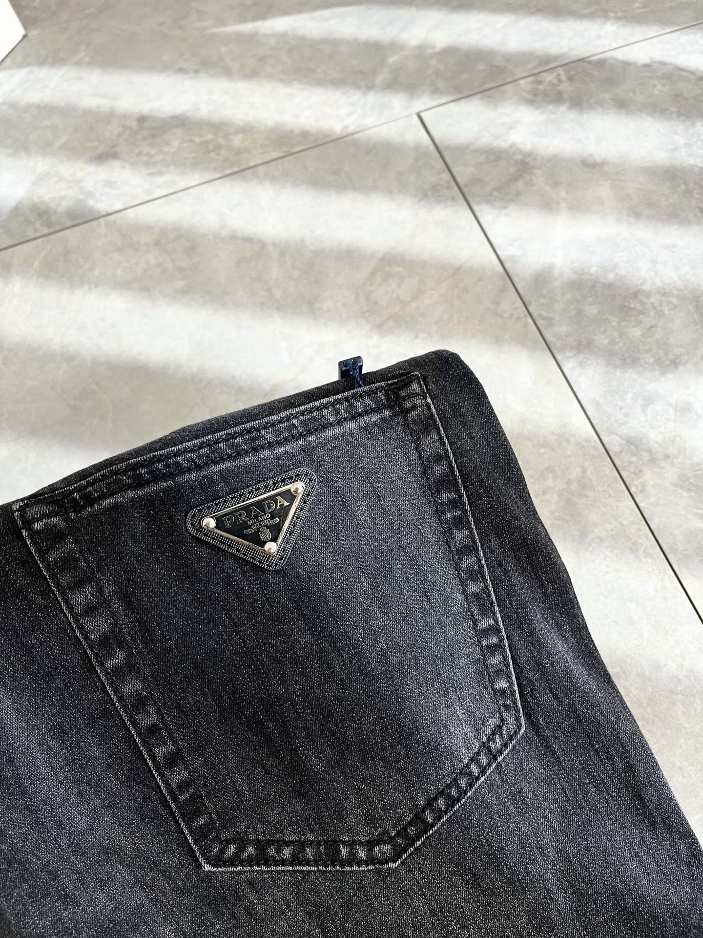 Prada  牛仔裤服装 9