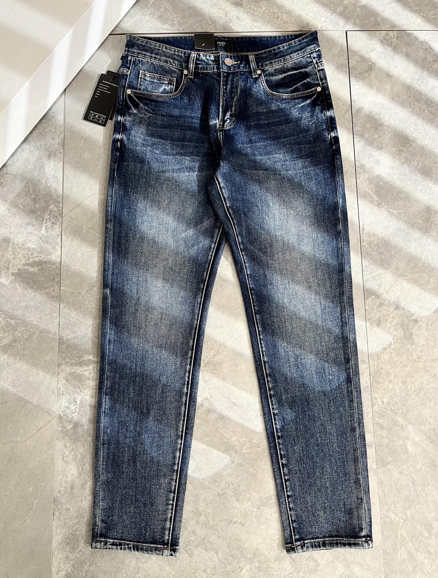 Fendi  牛仔裤服装 2