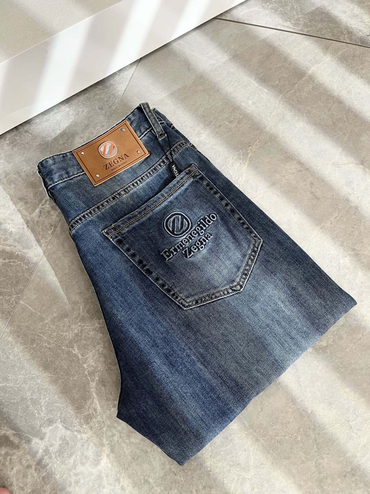 Zegna 杰尼亚 2025春夏新款男士休闲牛仔裤，压轴的渠道货出...