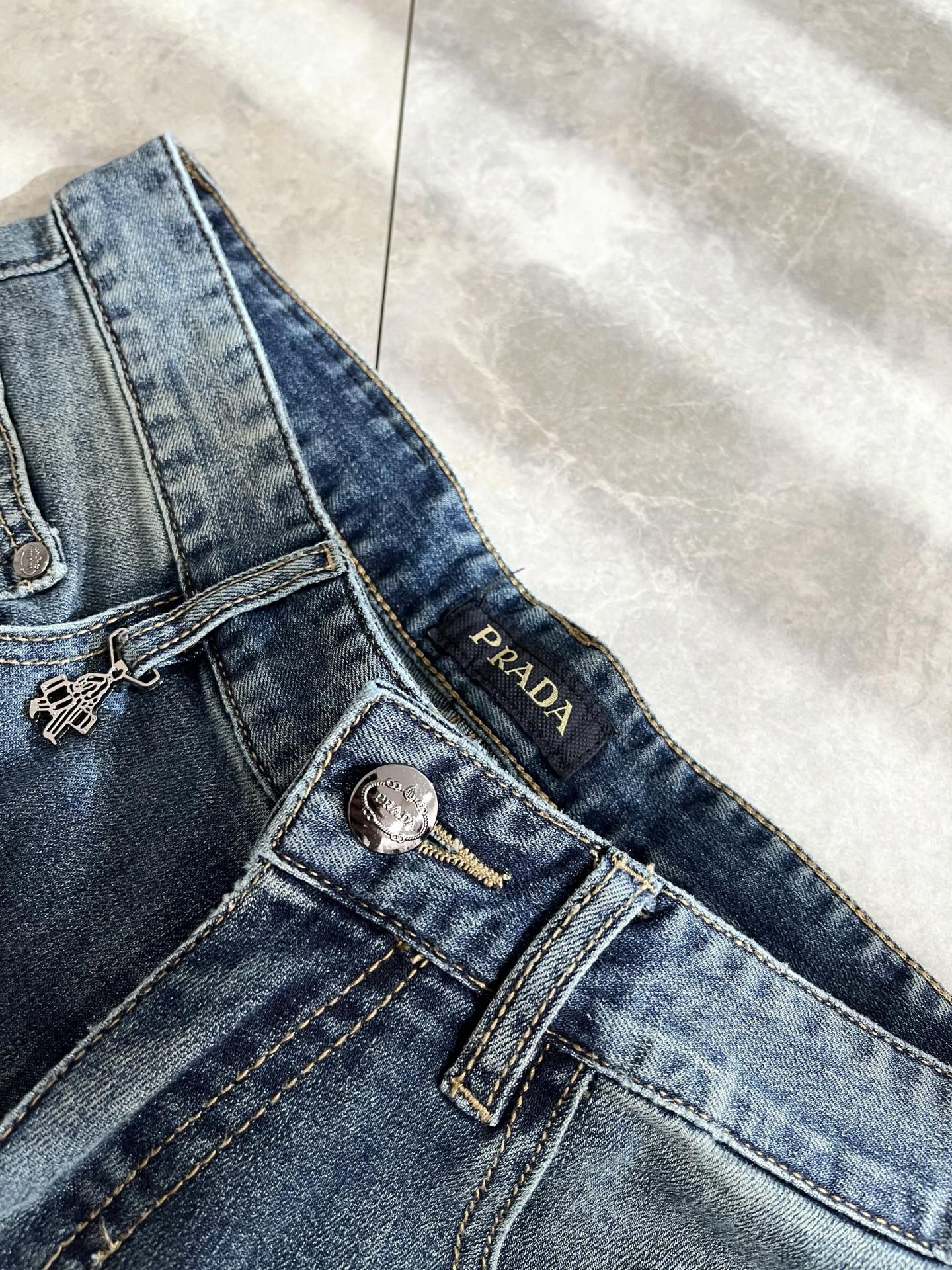 Prada  牛仔裤服装 6