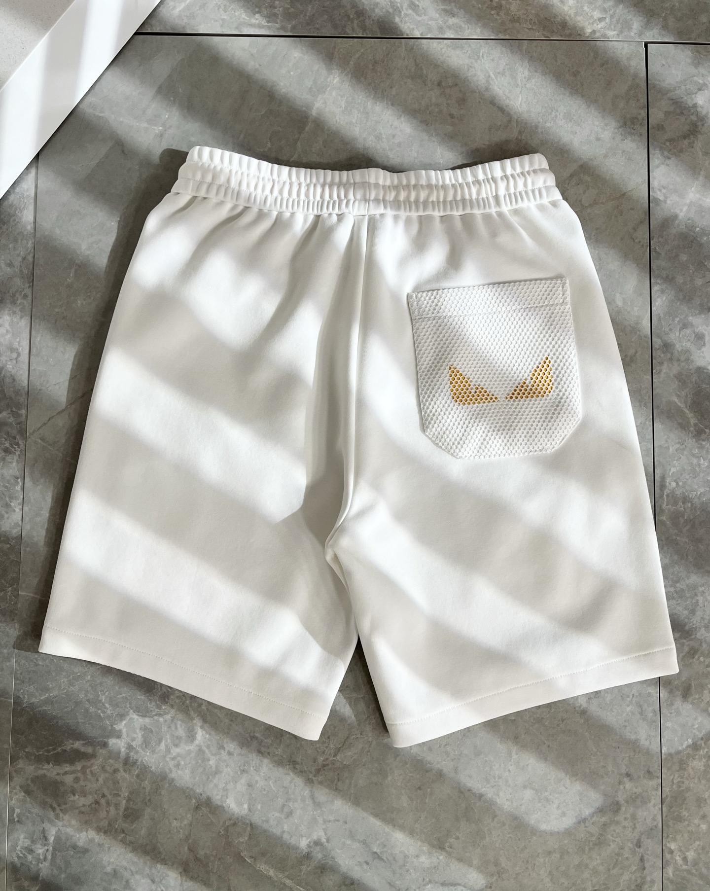 Fendi  休闲短裤服装 4