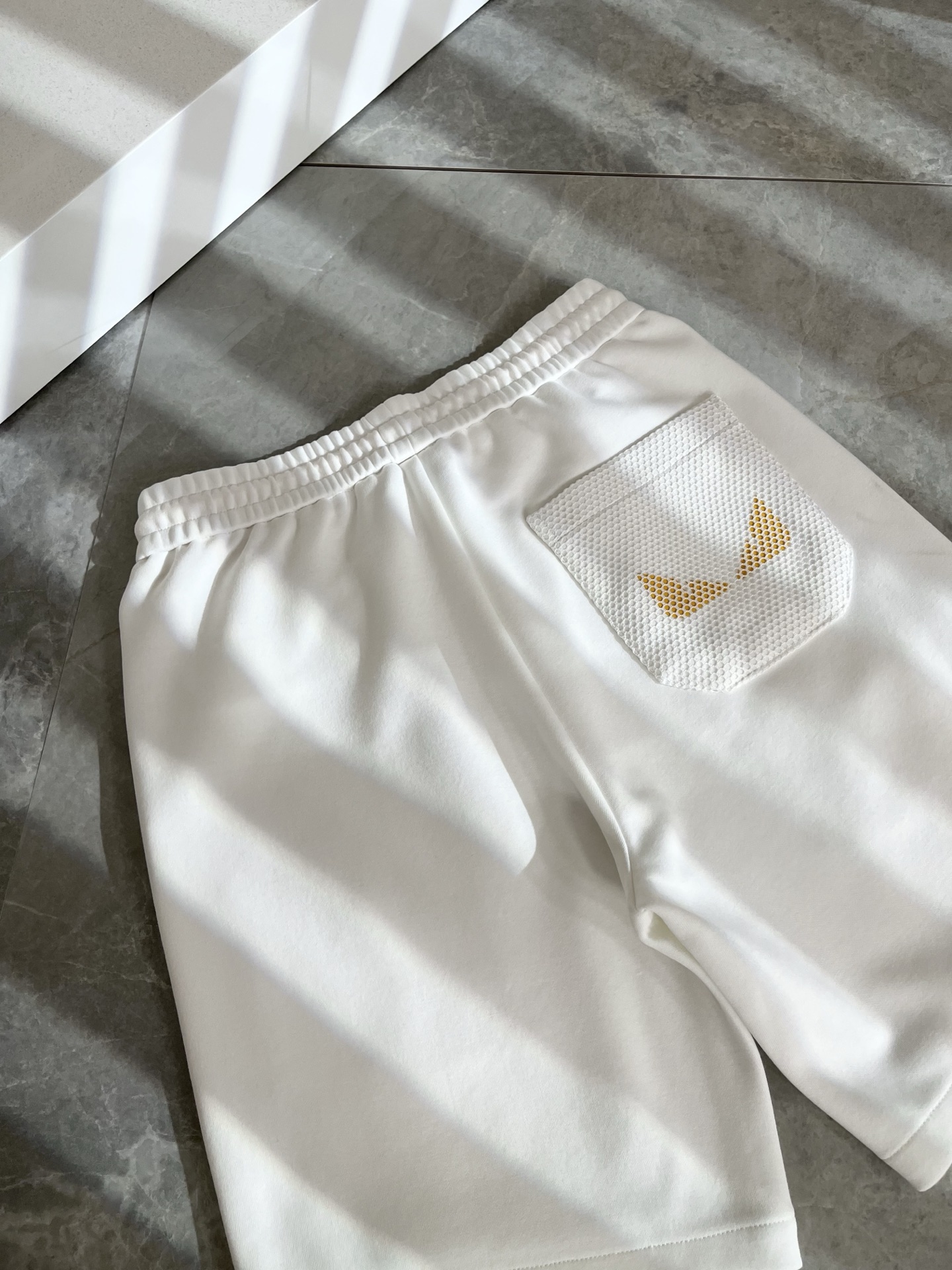 Fendi  休闲短裤服装 9