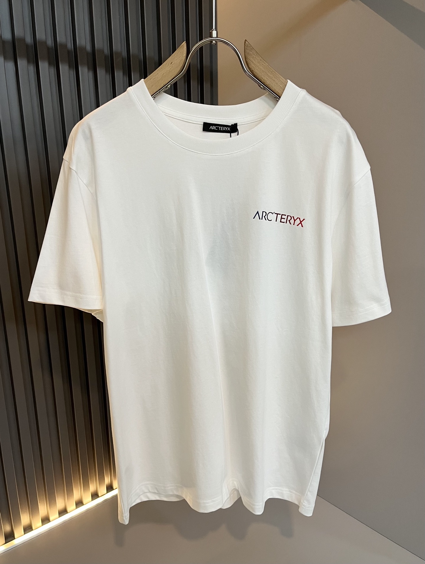 ARCTER*X始*祖鸟 2025春夏新款男女同款👫短袖T恤,户外品牌可能大家第一想到的就是加拿大鹅