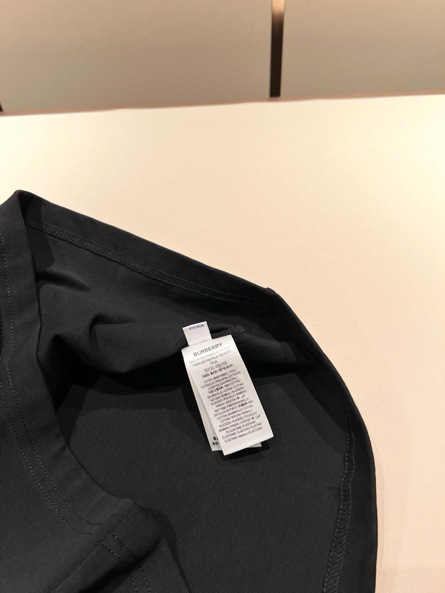 Burberry  T恤服装,男,女 9