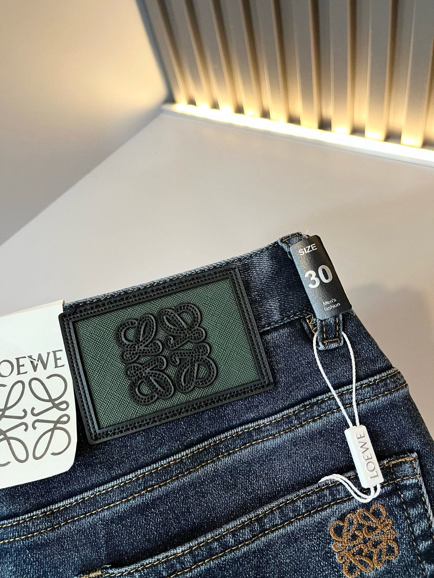 LOEWE  休闲裤服装,男 8