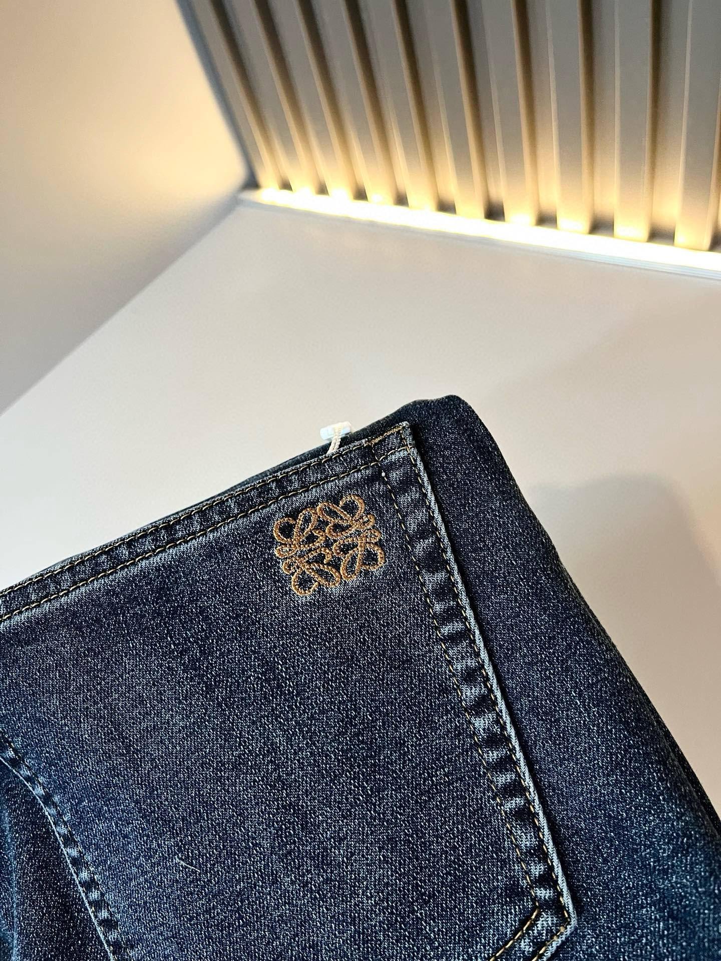 LOEWE  休闲裤服装,男 9